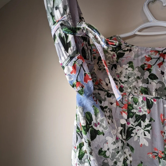 INC International Concepts Tie V  Neck Grey Floral Textured Blouse Women Small - Picture 8 of 11